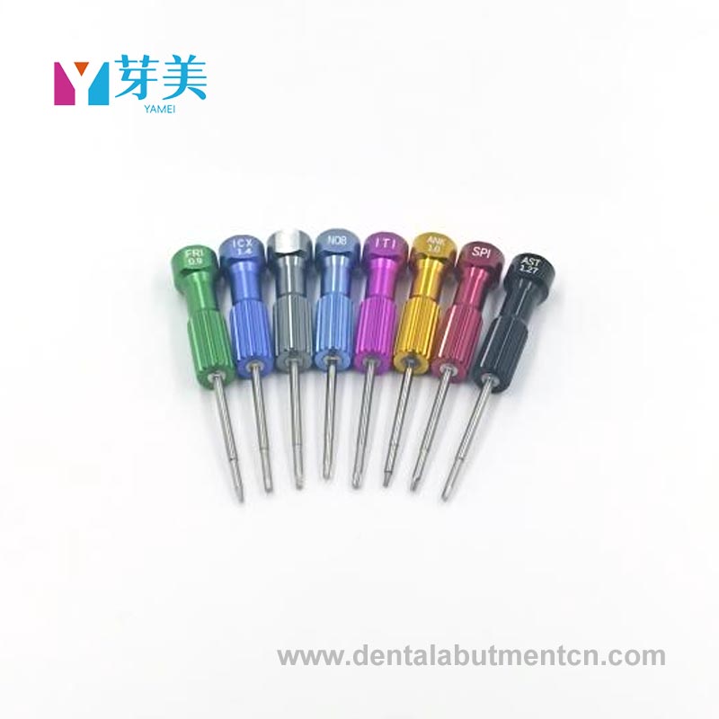 Điều gì làm cho các công cụ phẫu thuật nha khoa trở nên quan trọng cho độ chính xác và an toàn?